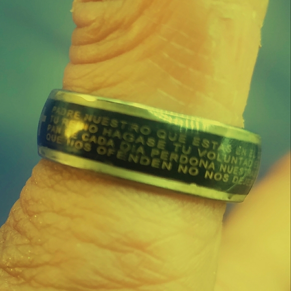 316L Mans Ring La Pracion es en Espanol, esta hecho de acero inoxidable - Picture 2 of 9